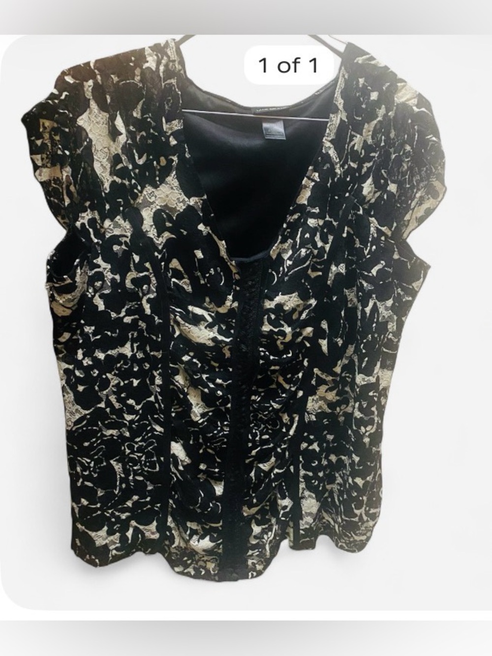 Womens Black and white lace Patterned Cap Sleeve Top 22/24